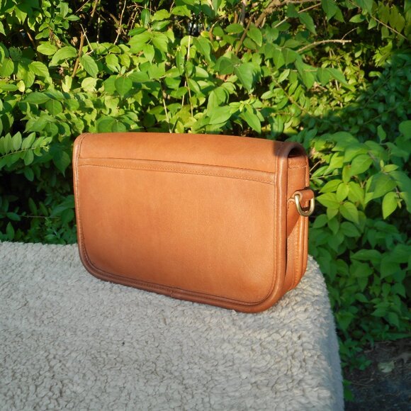 **SOLD** Vintage Coach Pocket Purse GUC 9988,  in , British Tan - Picture 2 of 11